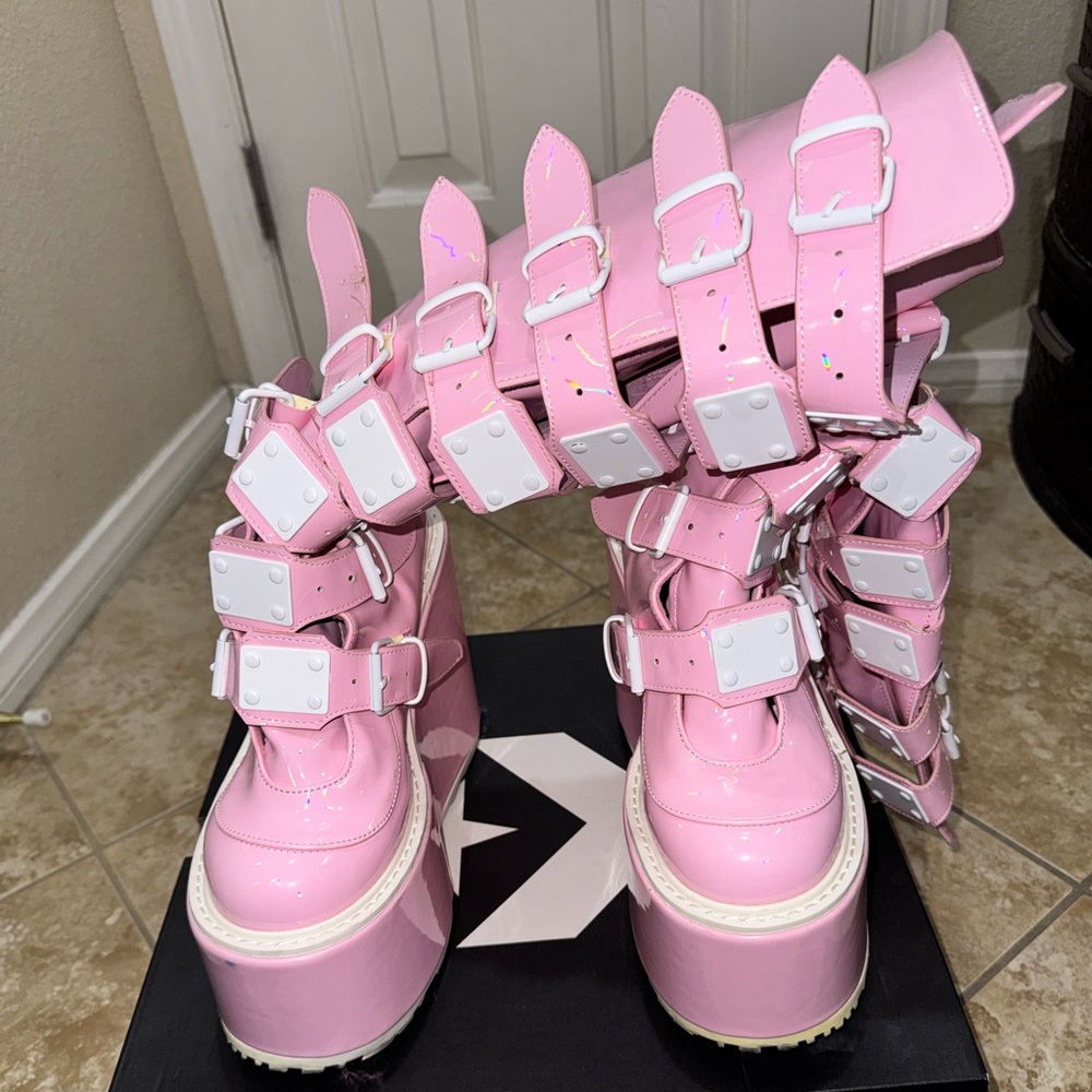 Pink Holographic Demonia Swing-815 - image 5